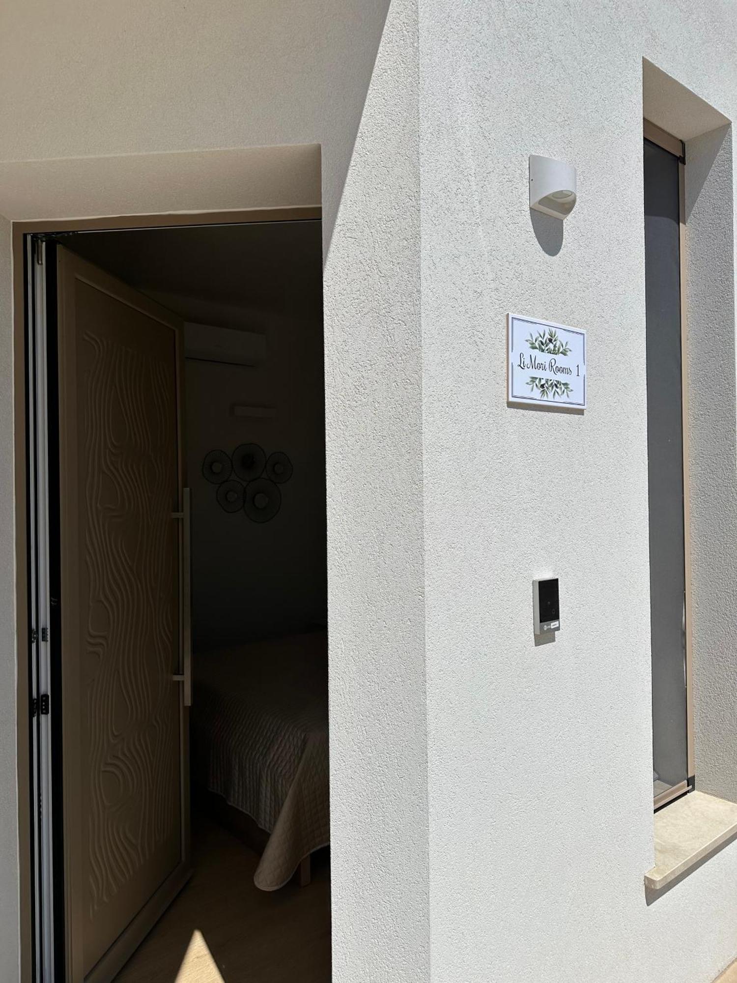 Li Mori Rooms Lizzanello ภายนอก รูปภาพ