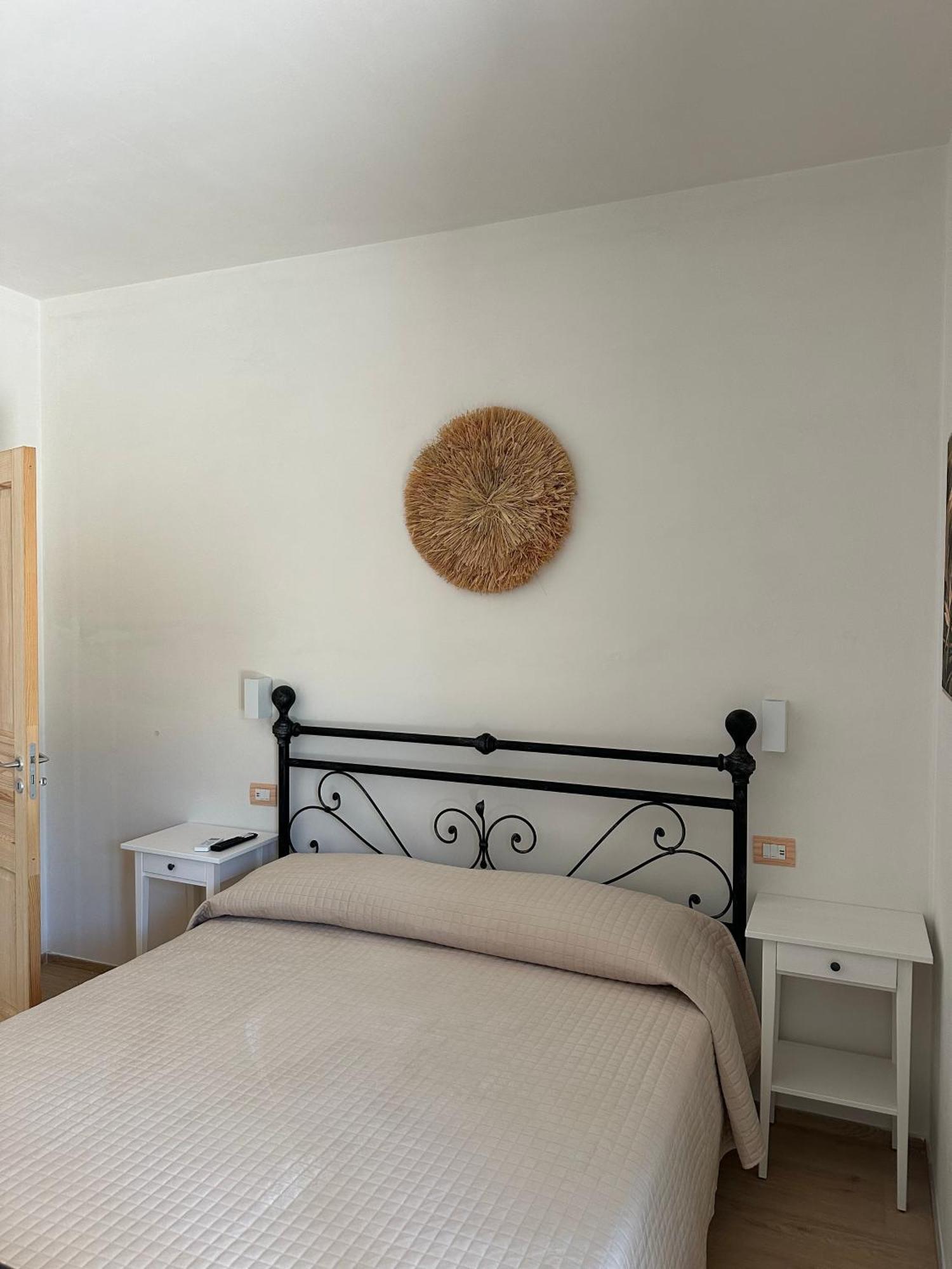 Li Mori Rooms Lizzanello ภายนอก รูปภาพ